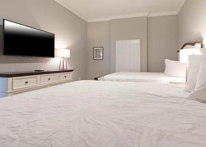 Phoenix Gulf Towers 1503 Apartment