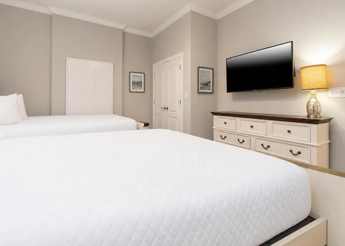 Phoenix Gulf Towers 1503 Apartment